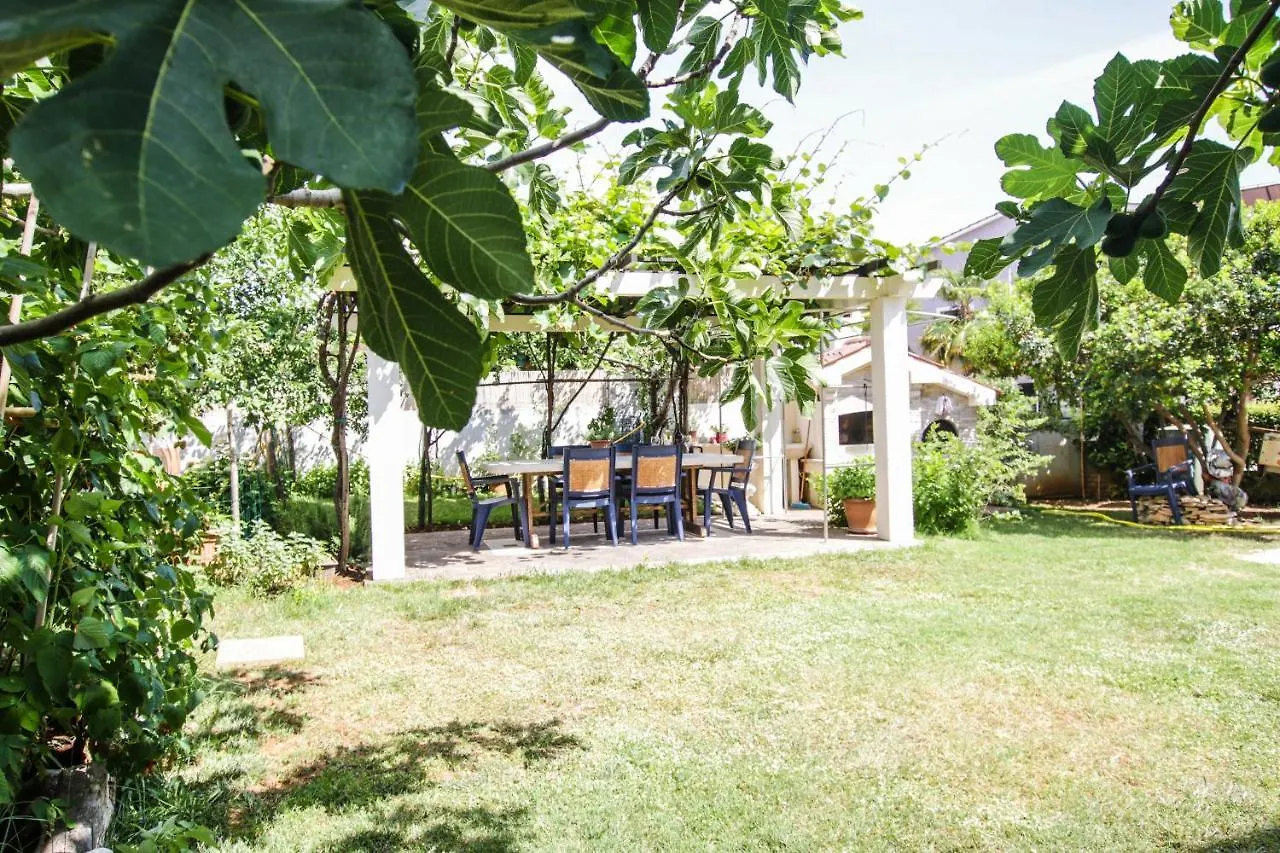 Apartments Cvitan 1. Floor Porec 0*,  Croatia