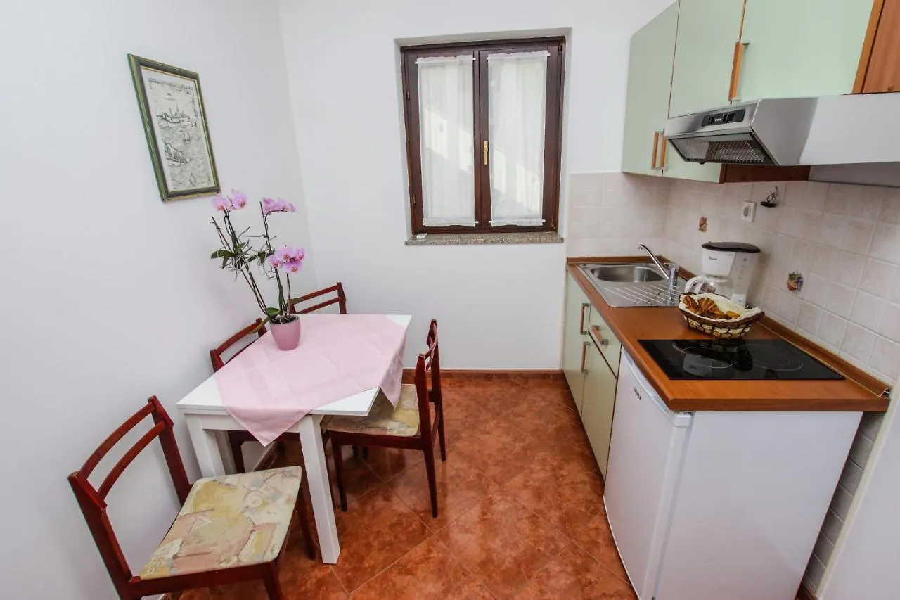 Apartments Cvitan 1. Floor Porec